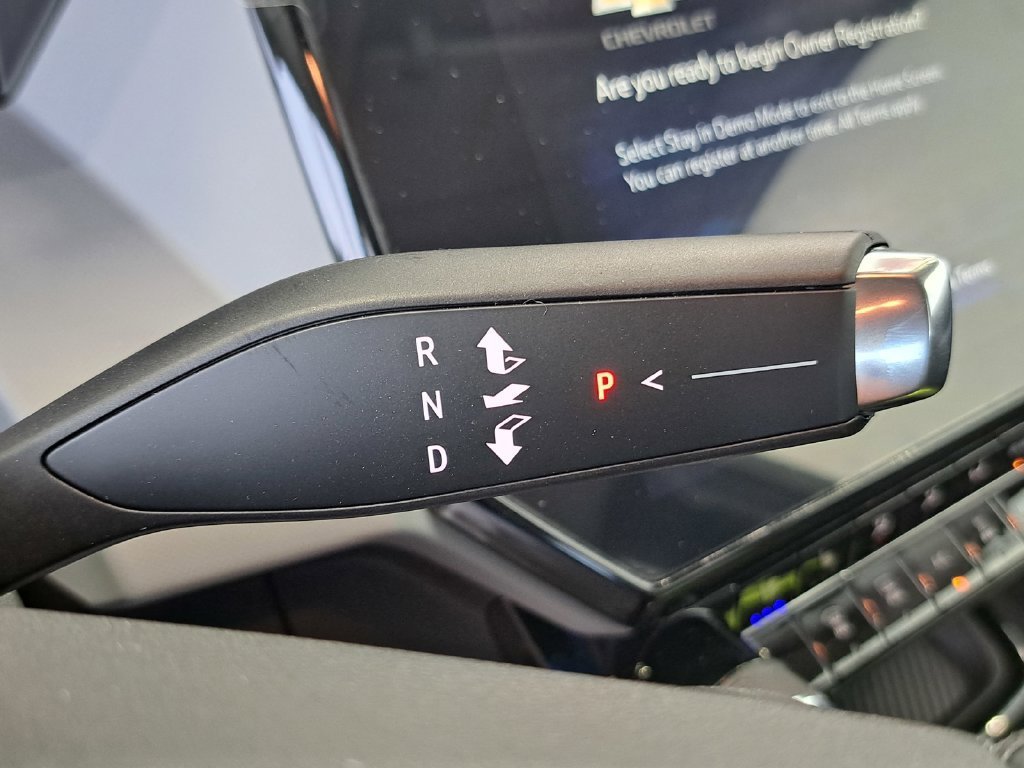 2027 Chevrolet Bolt RS - Photo 11