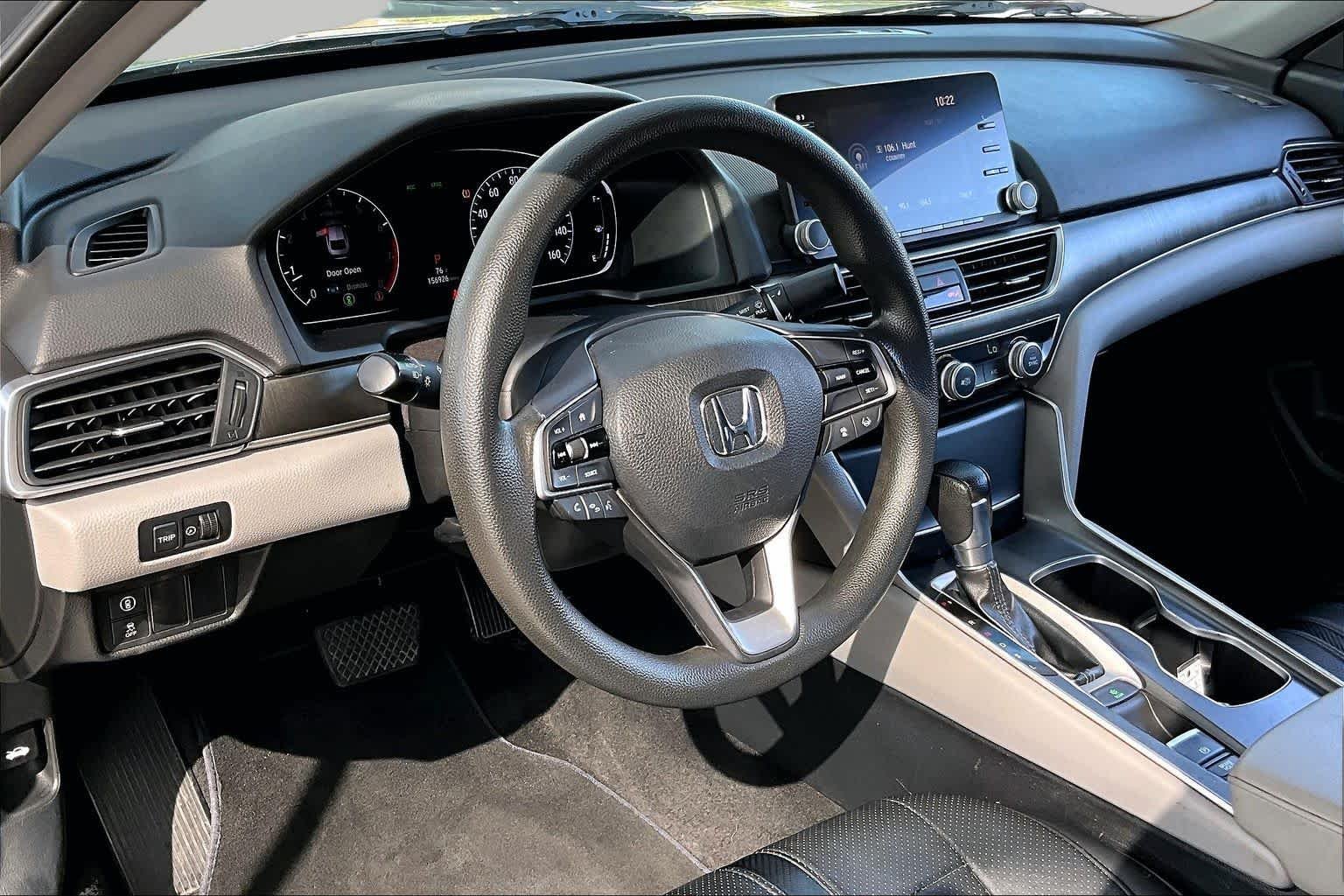Used 2019 Lunar Silver Metallic Honda LX 1.5T image 17