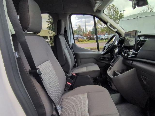 New 2026 Oxford White Ford Passenger Van XLT image 27