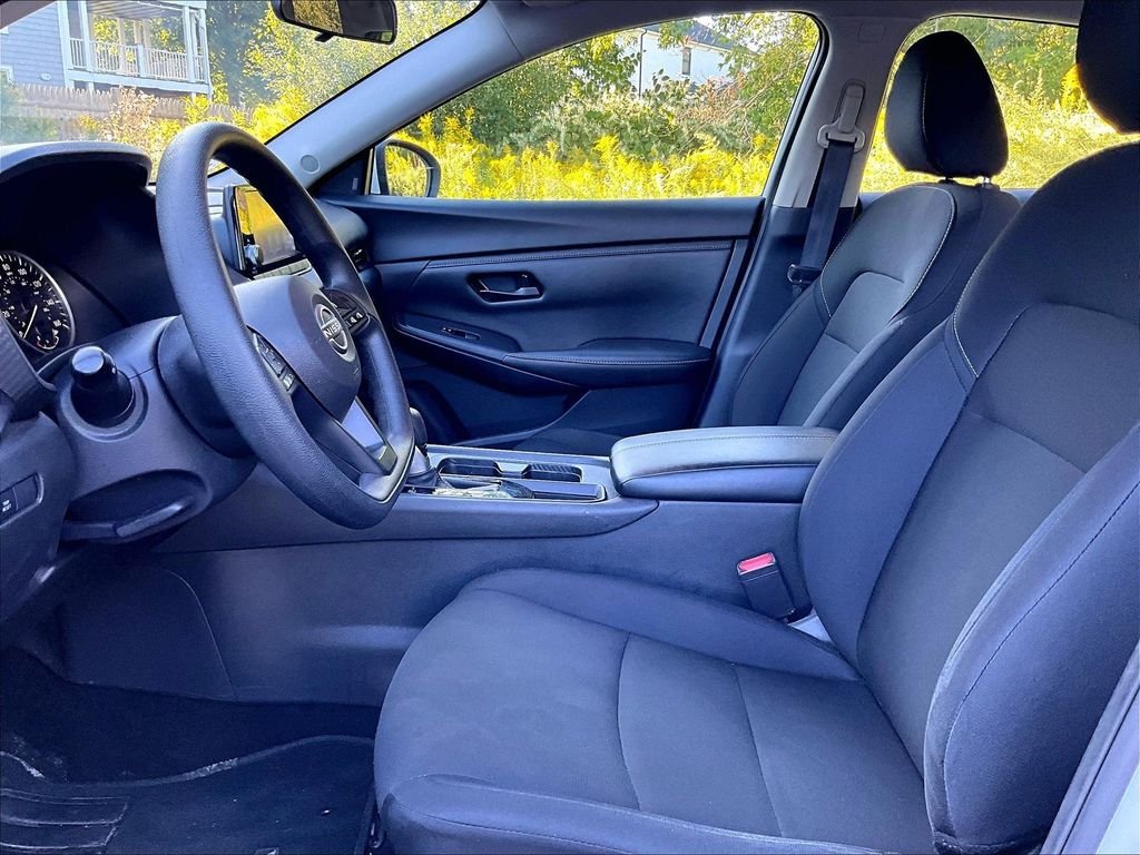 Used 2024 White Nissan S image 4