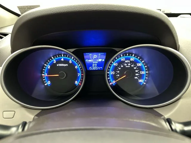 Used 2015 Red Hyundai SE image 13