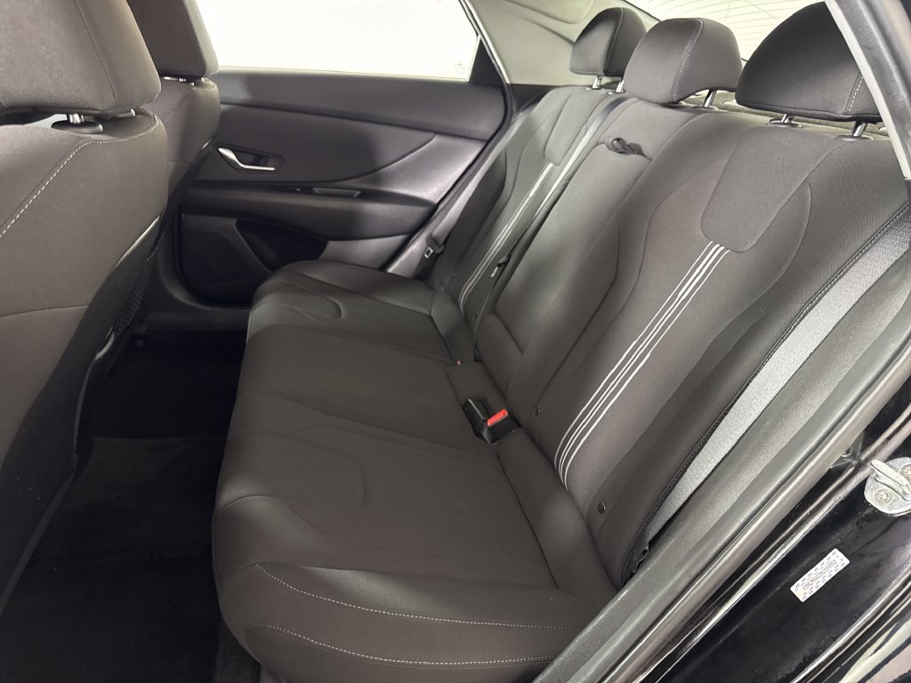 Used 2022 Black Hyundai SEL image 13