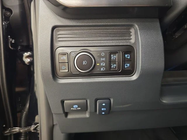 New 2026 Agate Black Metallic Ford F-350® Lariat® image 41