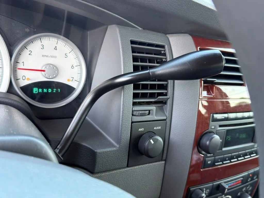 Used 2004 Black Dodge SLT image 29