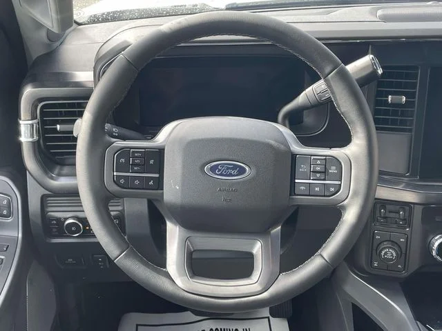 New 2026 Star White Metallic Tri-Coat Ford F-250® Lariat® image 13