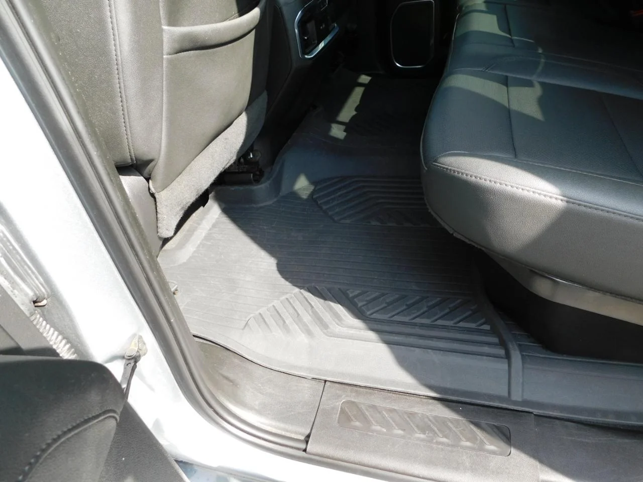 Used 2023 Silver Chevrolet 4WD CREW CAB 147 in LTZ image 27