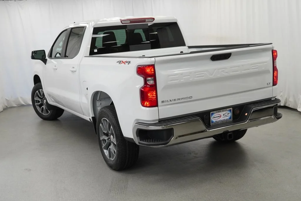 New 2026 Summit White Chevrolet LT image 36