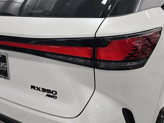 New 2026 Eminent White Pearl Lexus PREMIUM PLUS image 39