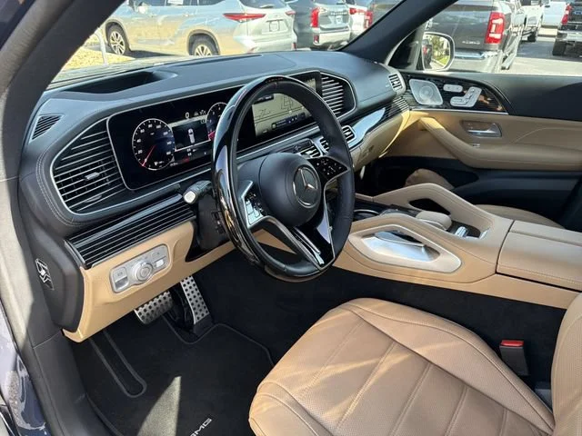 Used 2026 Blue Mercedes-Benz 4MATIC® image 19