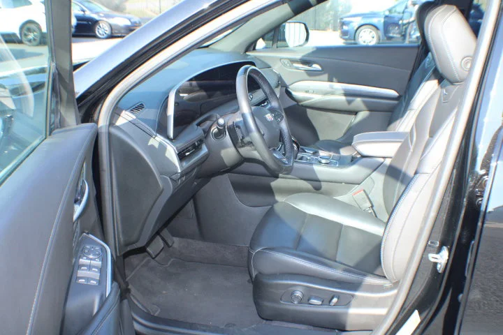 Used 2025 Stellar Black Metallic Cadillac Premium Luxury image 12