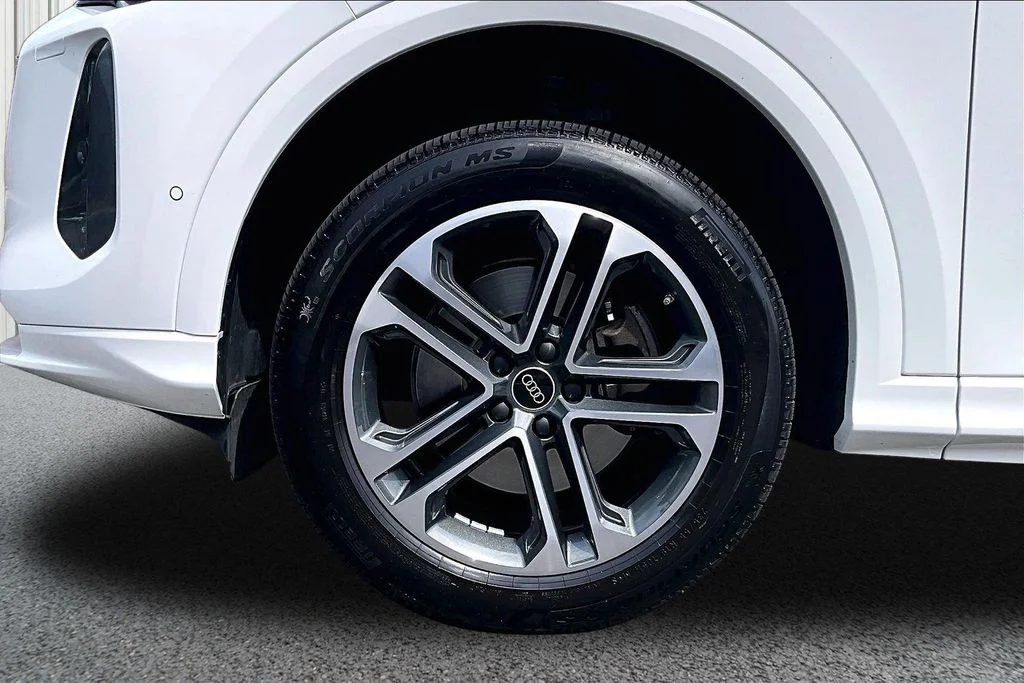 Used 2025 White Audi 2.0T Premium image 34