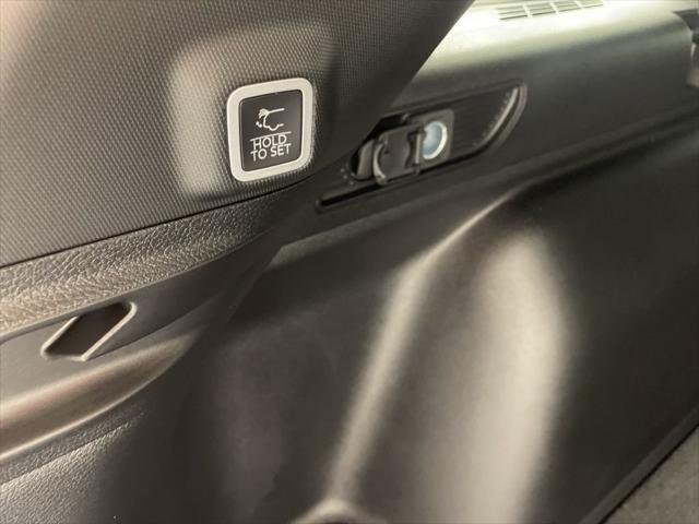 New 2025 Silver Zynith Exterior Paint Jeep Altitude X image 41