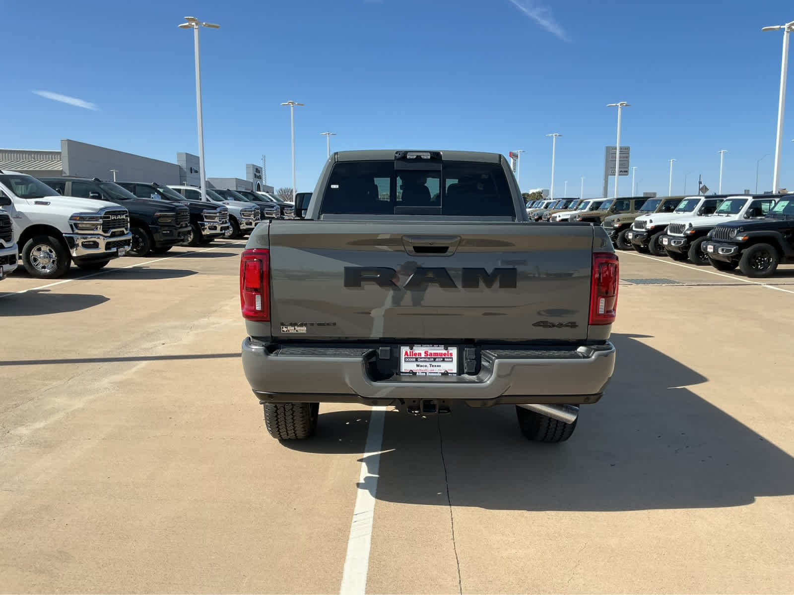 New 2026 Ceramic Gray Clearcoat Ram Limited image 9