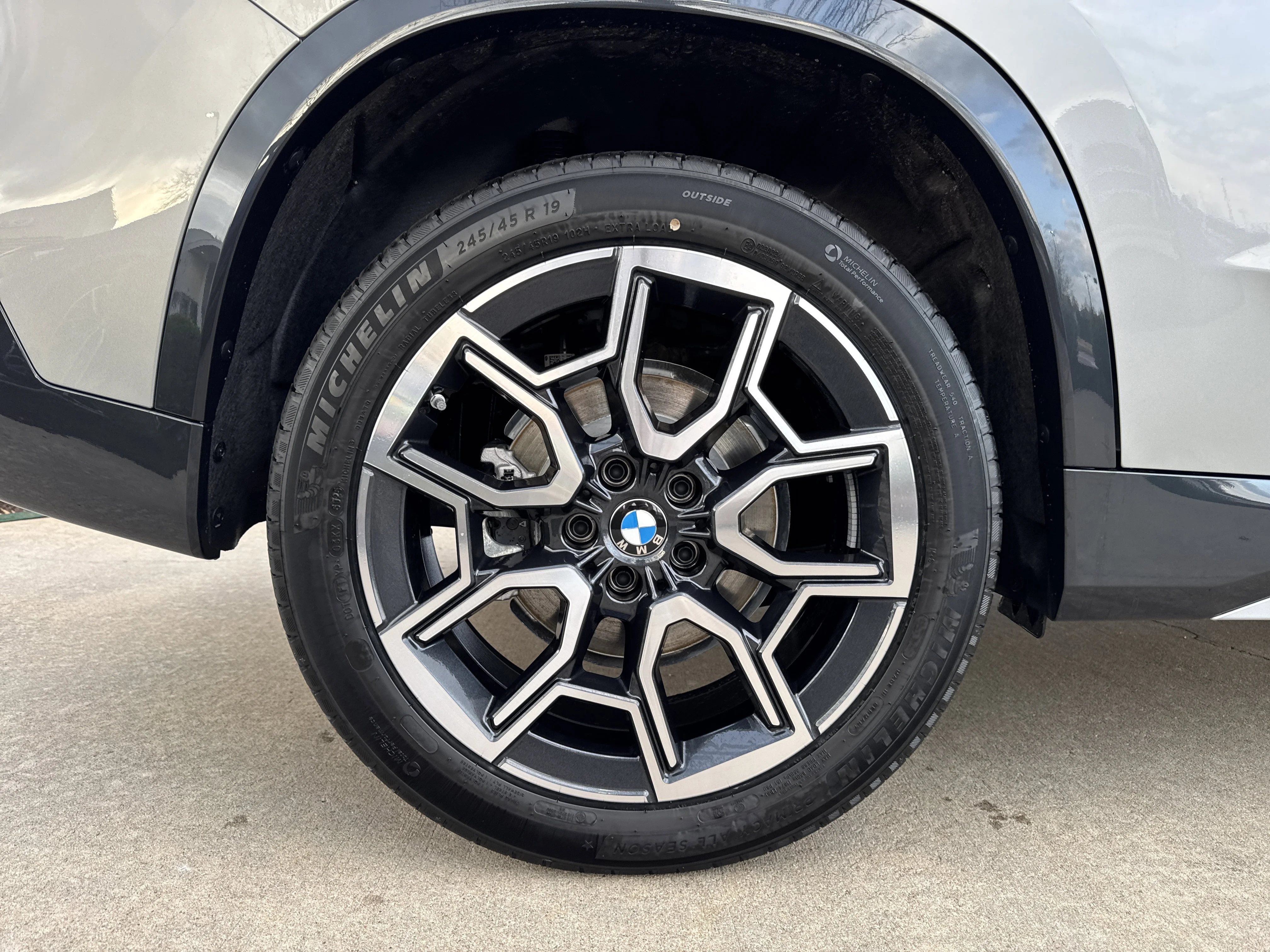Used 2026 Space Silver Metallic BMW xDrive28i image 27