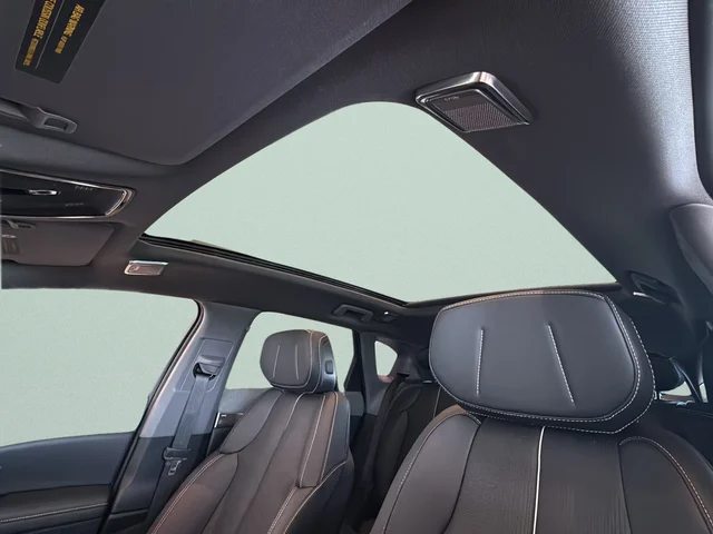 2026 Cadillac OPTIQ Premium Luxury - Photo 23