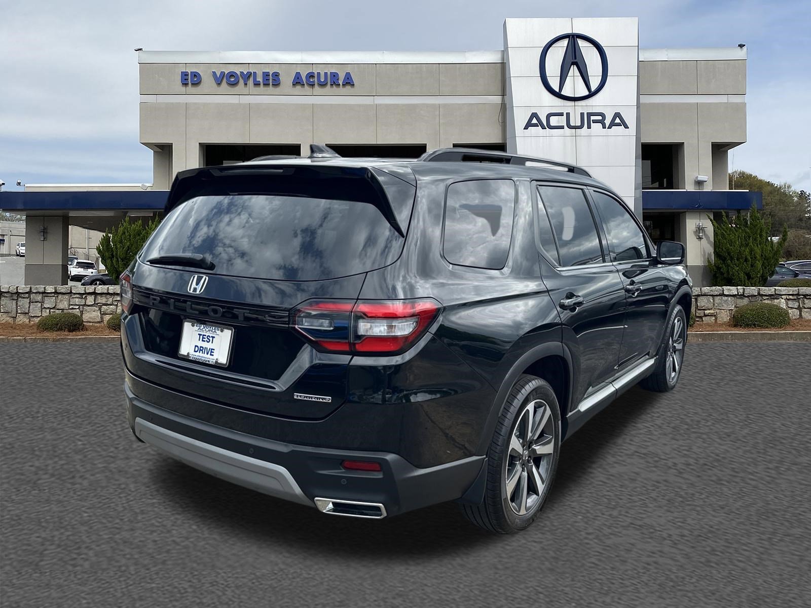 Used 2023 Crystal Black Pearl Honda Touring image 5