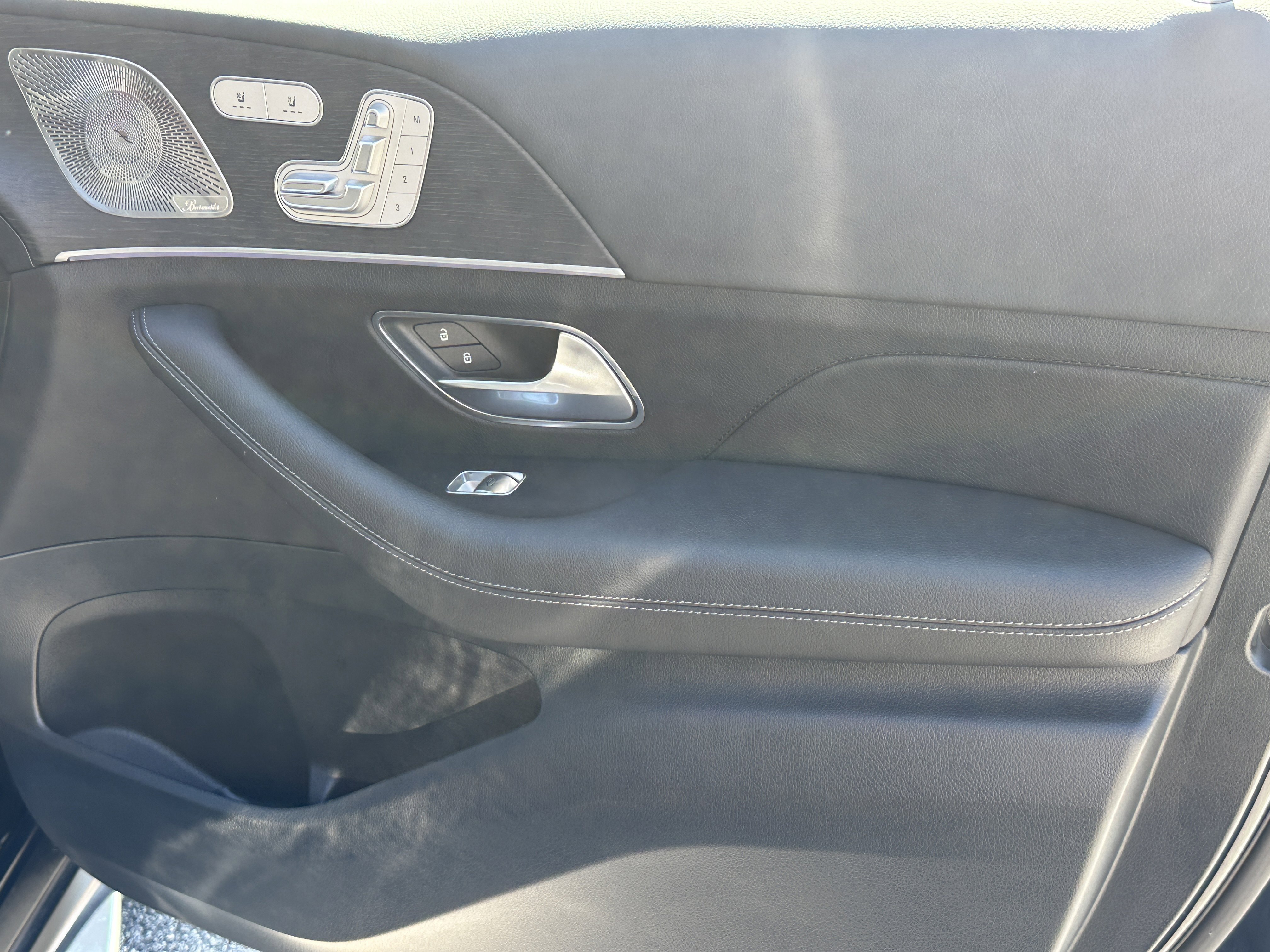 Certified Used 2025 Black Mercedes-Benz GLS 450 image 16