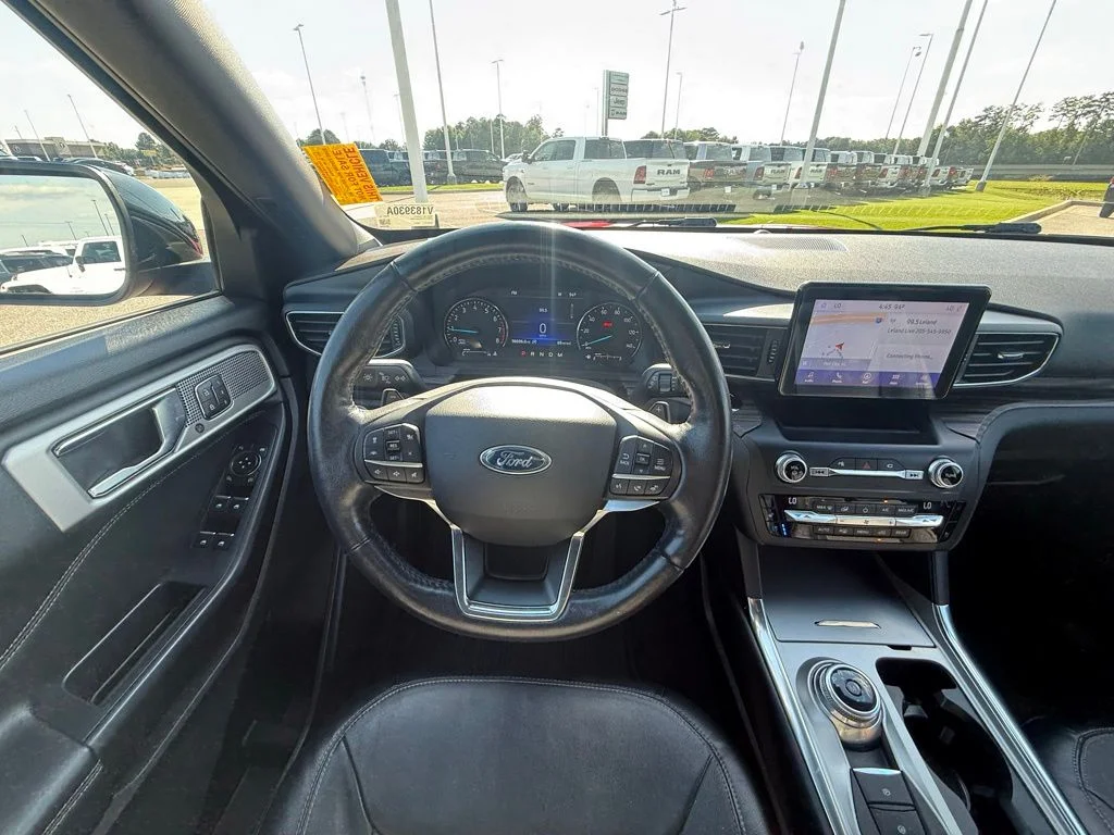 Used 2020 Red Ford Limited image 7