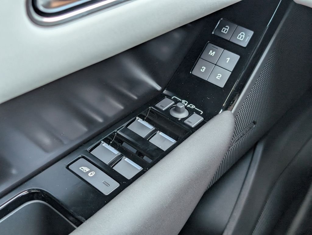 New 2026 Zadar Grey LAND ROVER  image 29