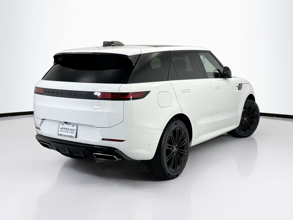 Used 2024 Fuji White Land Rover Dynamic SE image 5