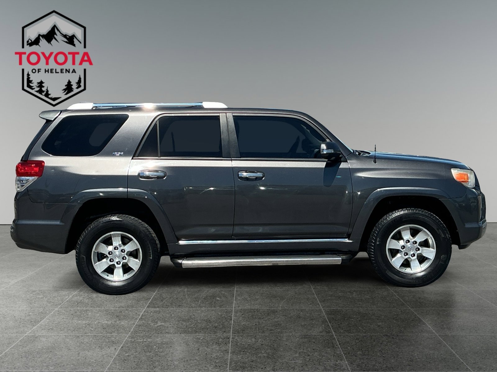 Used 2012 Gray Toyota SR5 image 6