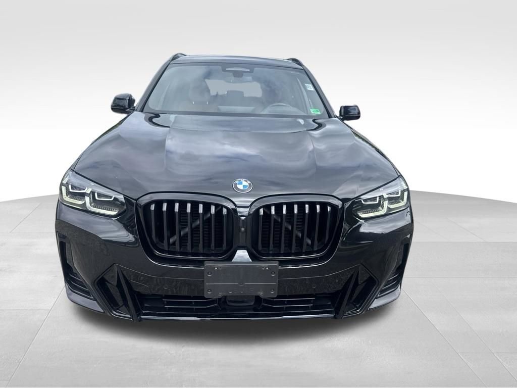 Used 2024 Black BMW sDrive30i image 5