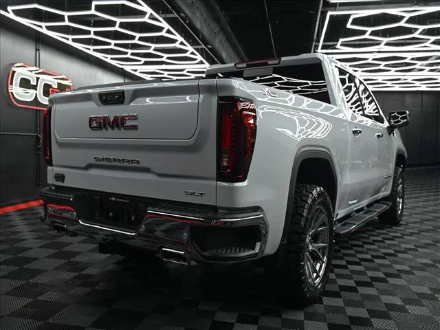 New 2026 Glacier White Tricoat GMC SLT image 39