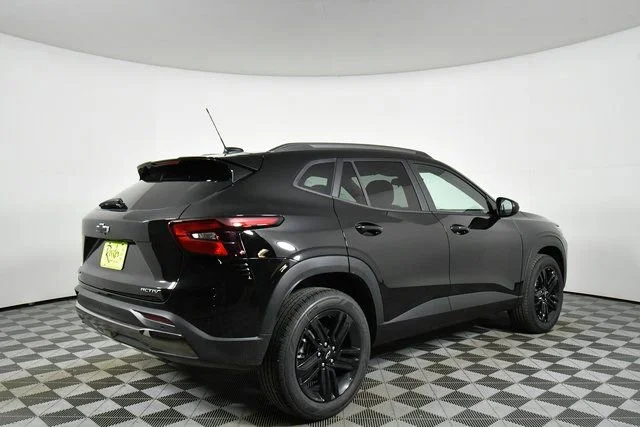 New 2026 Mosaic Black Metallic Chevrolet ACTIV image 10