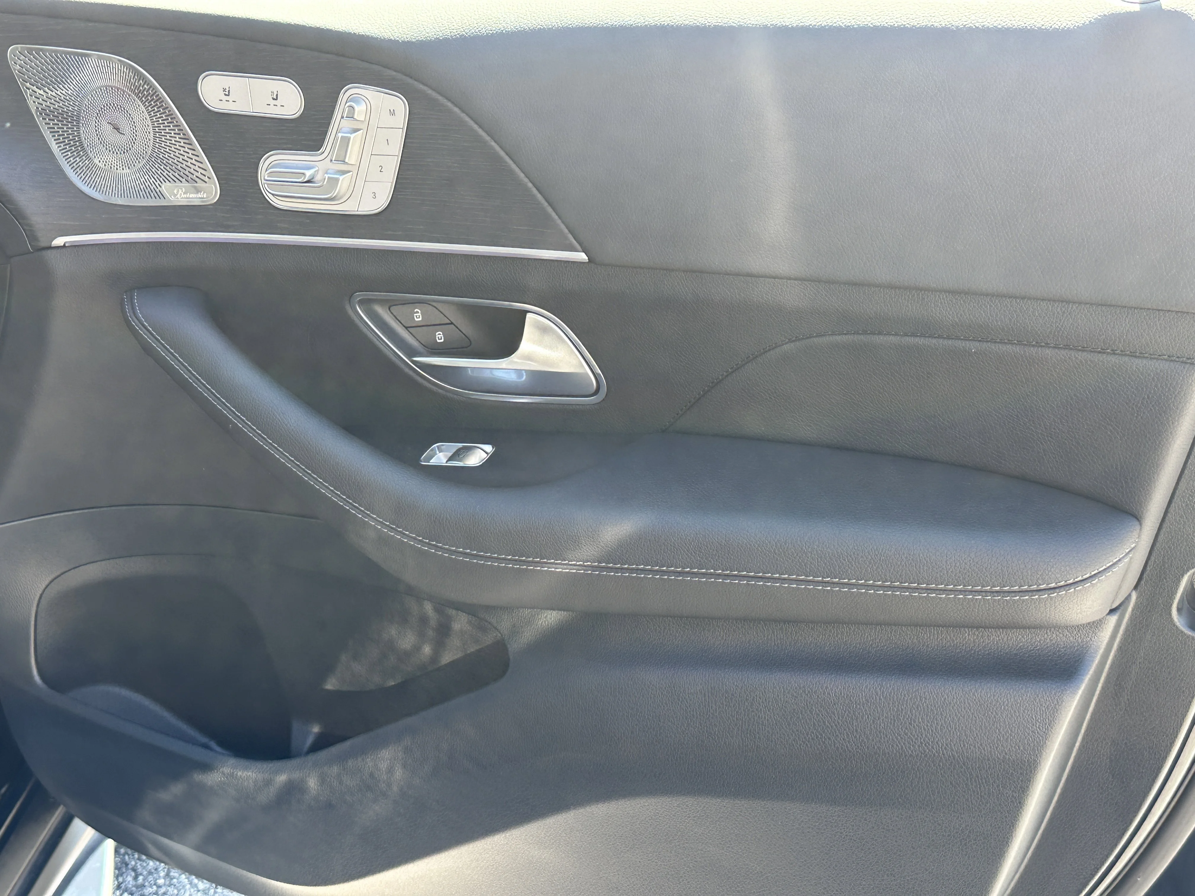 Certified Used 2025 Black Mercedes-Benz GLS 450 image 16
