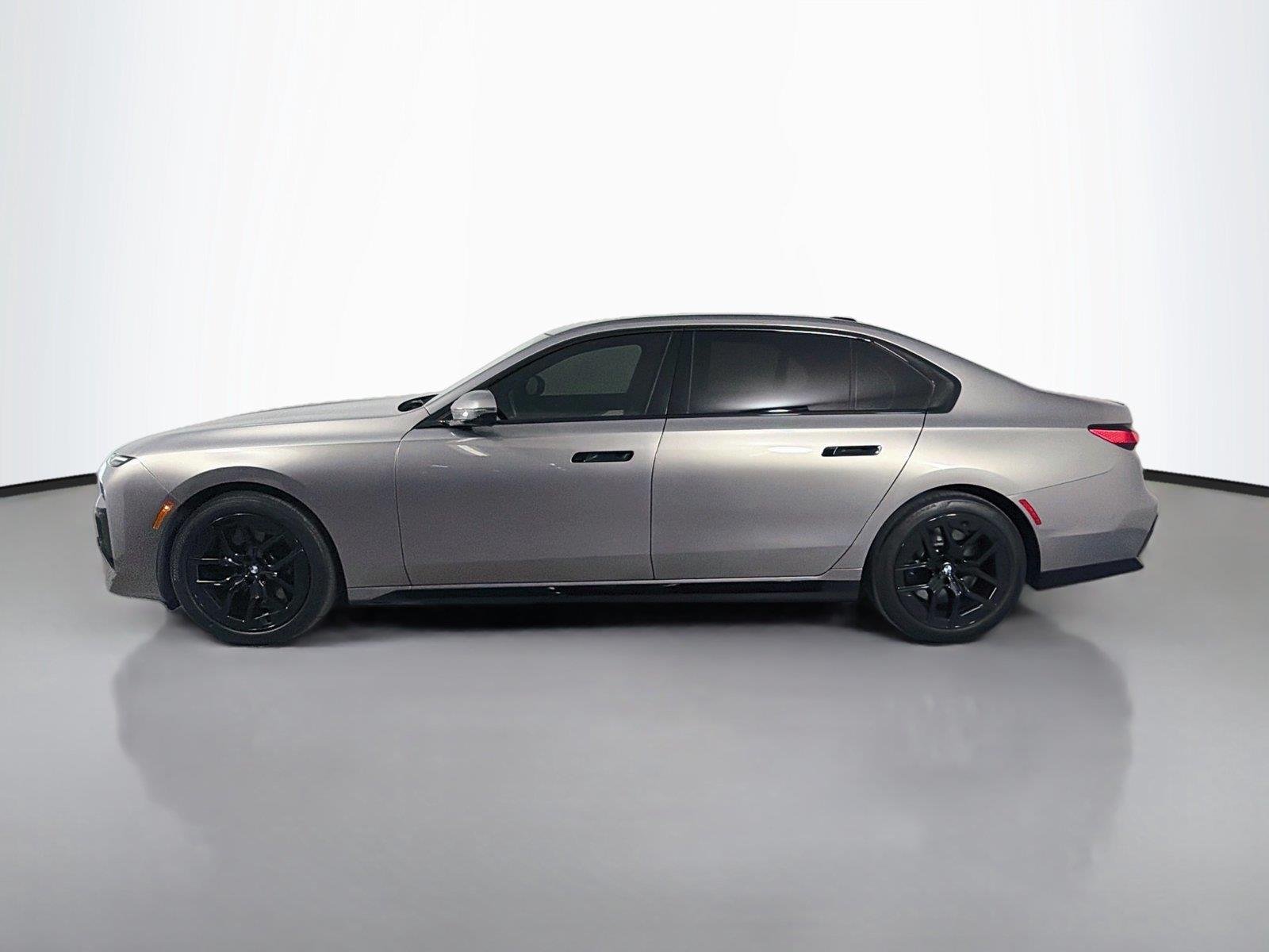 Certified Used 2024 Oxide Grey Metallic BMW 740i xDrive image 8