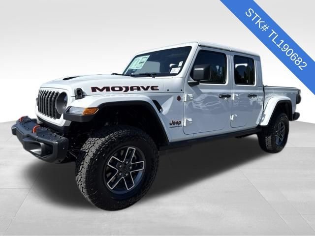 New 2026 Bright White Clear-Coat Exterior Paint Jeep Mojave X image 3
