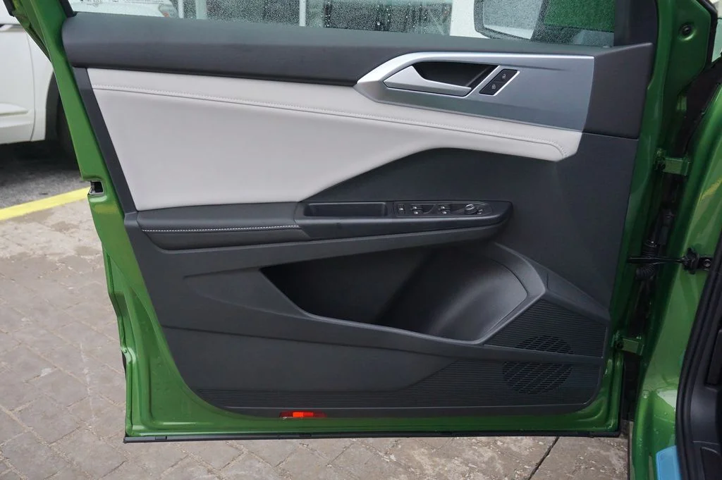 New 2026 Green Volkswagen 1.5T SE image 21
