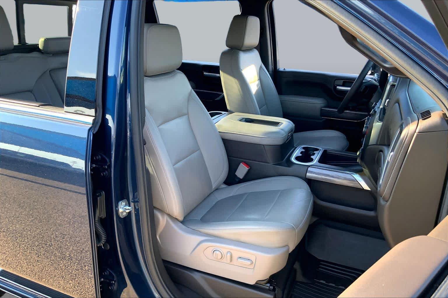 Used 2022 Northsky Blue Metallic Chevrolet LTZ image 9