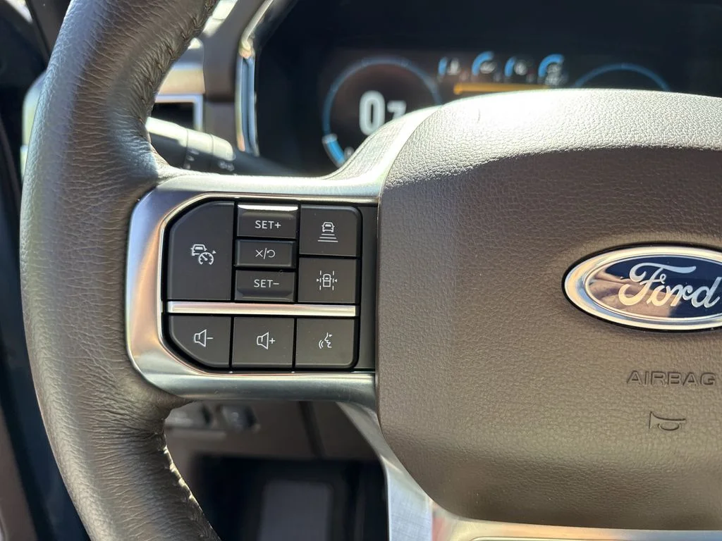 Used 2023 Gray Ford King Ranch image 23