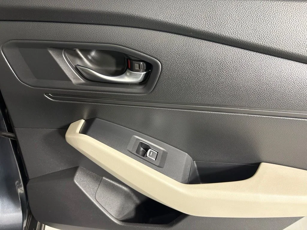 Used 2024  Honda EX image 31