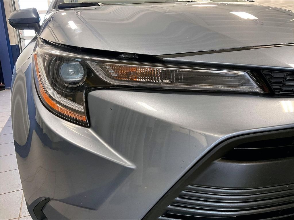 Certified Used 2025 Blue Toyota LE image 32
