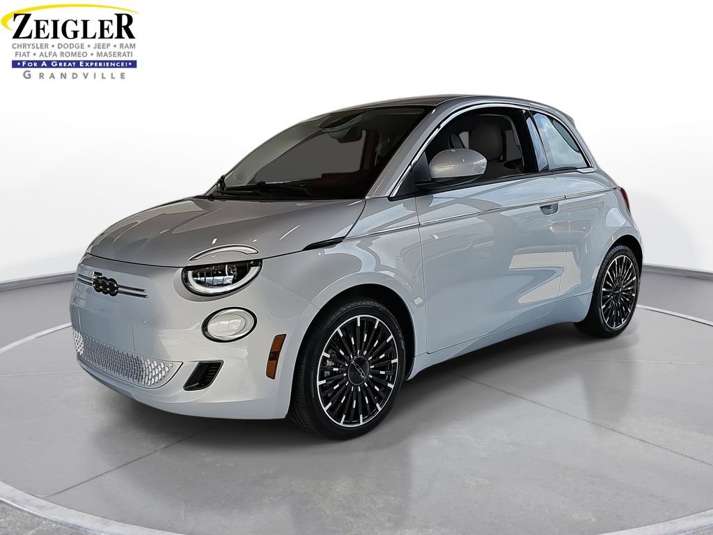 2025 FIAT 500e Base