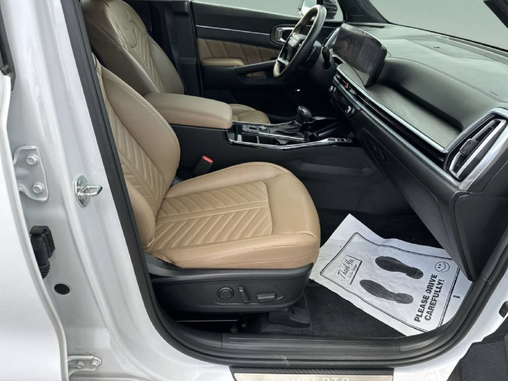 Used 2026 White Kia X-Line SX Prestige image 27
