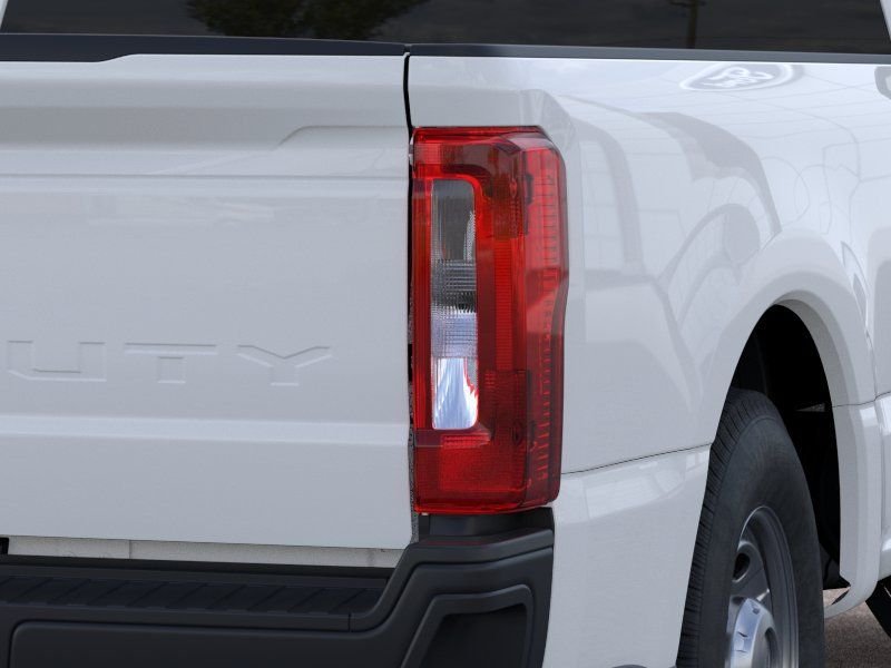 New 2026 Oxford White Ford XL image 21