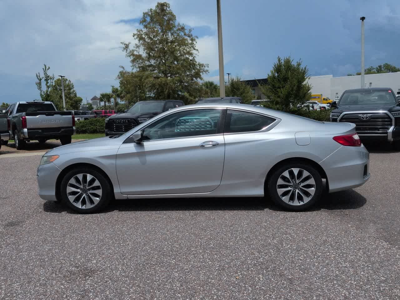 Used 2014  Honda LX-S image 3