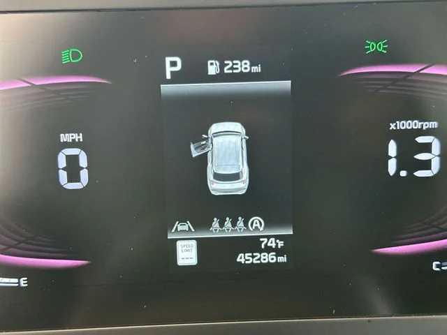 Used 2023 White Kia LX image 12