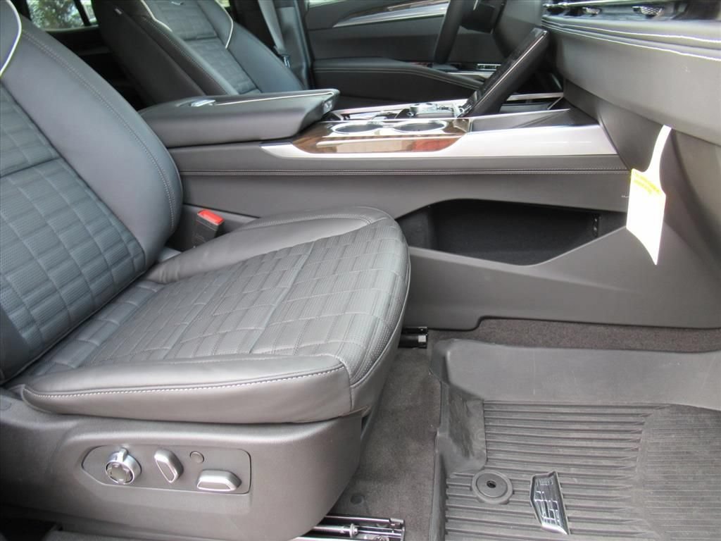 2026 Cadillac Escalade Platinum Sport - Photo 11