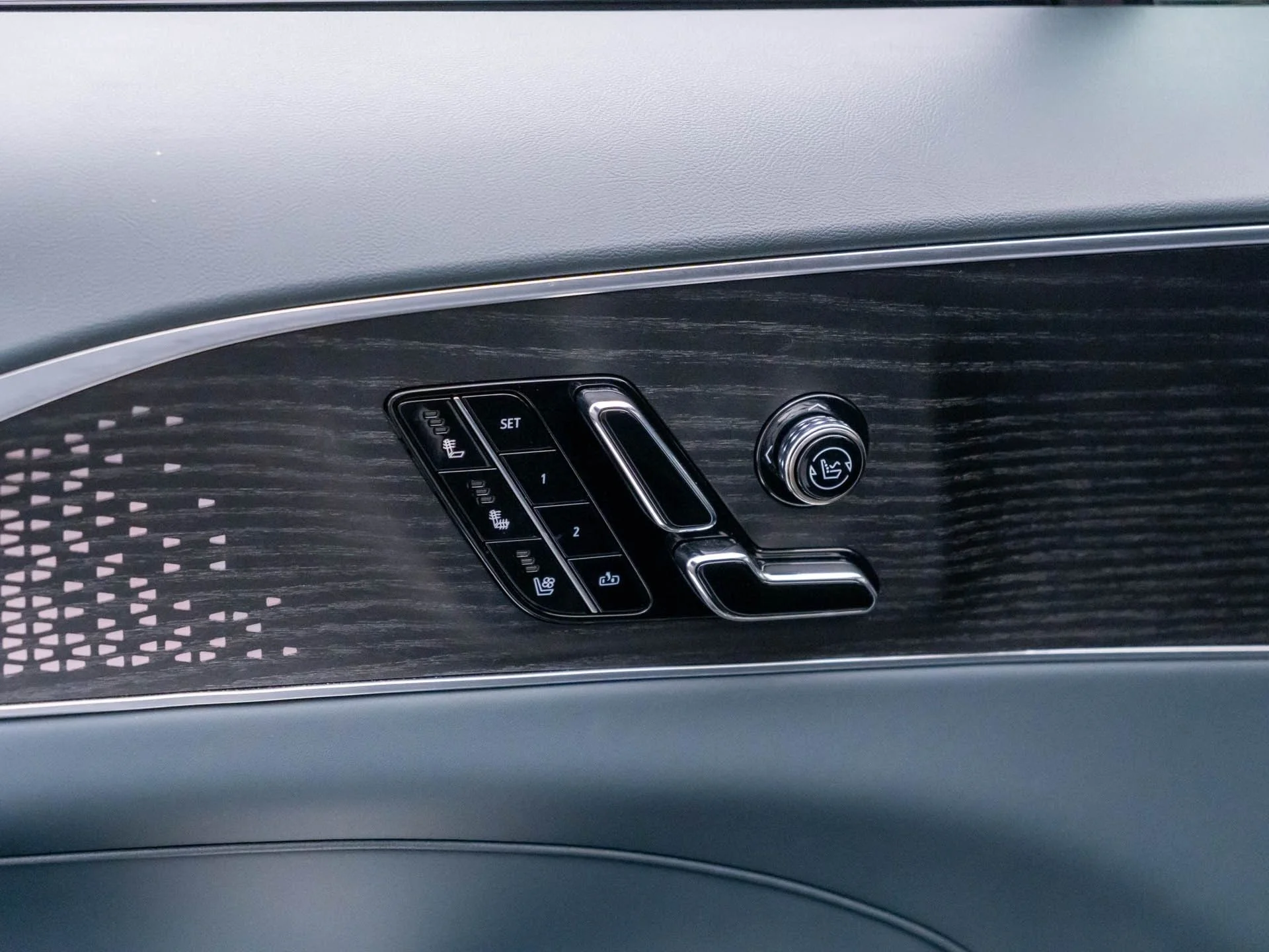 Used 2026 White Cadillac Signature Sport image 15