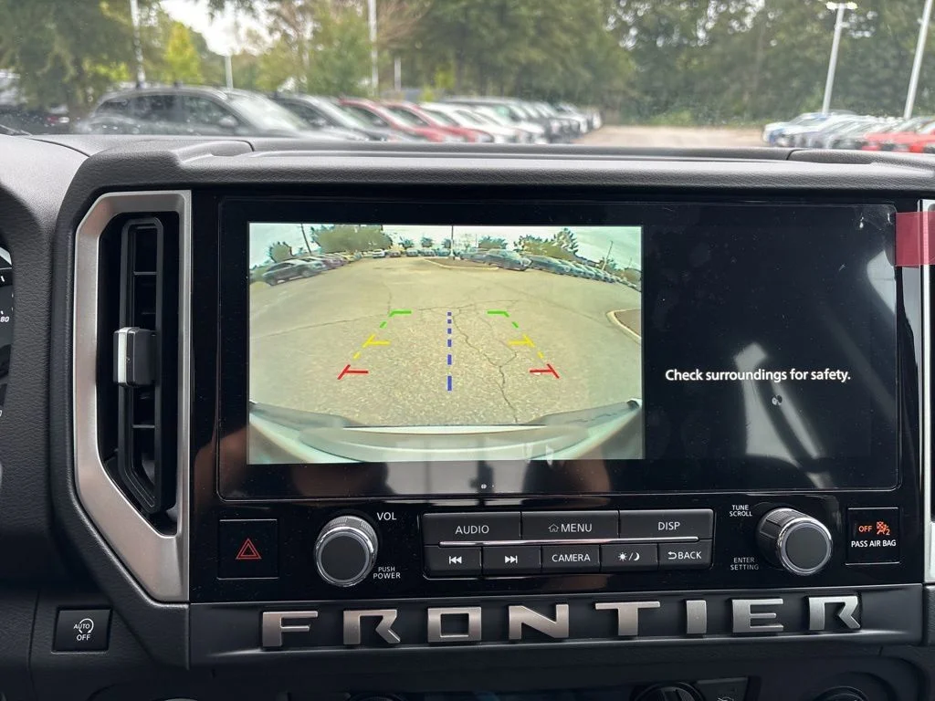 2025 Nissan Frontier SV - Photo 13