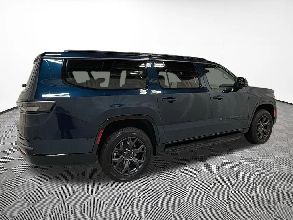 New 2026 Fathom Blue Pearl-Coat Exterior Paint (Late Availability) Jeep Limited Altitude image 9