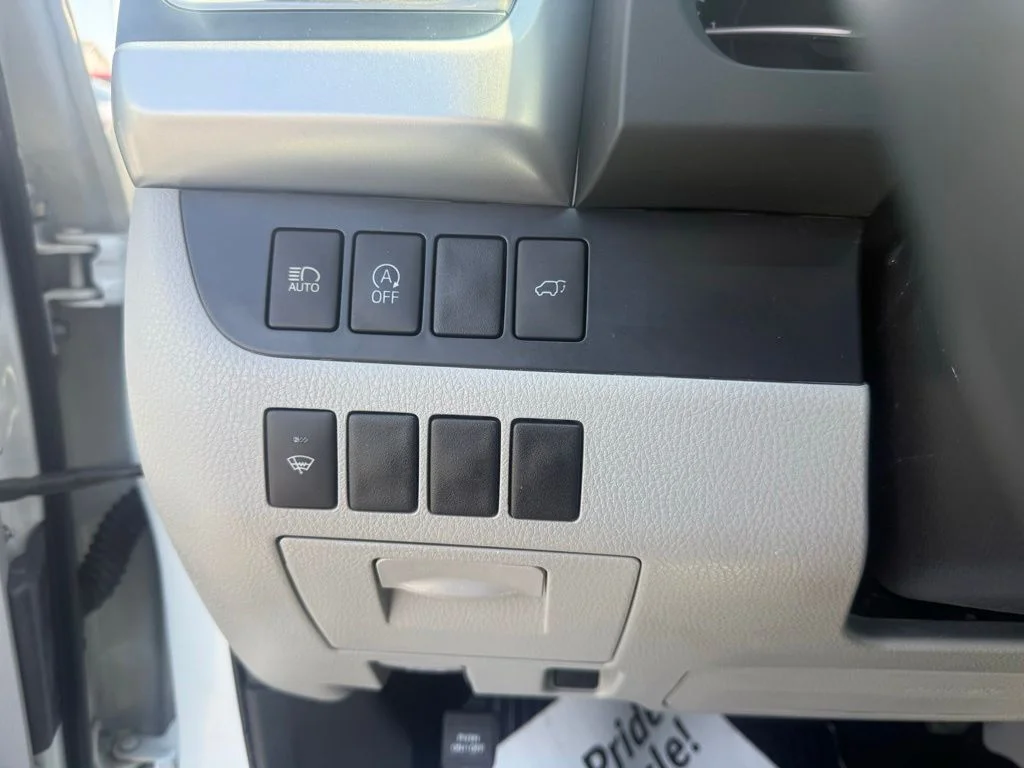 Certified Used 2019 Blizzard Pearl Toyota XLE image 12