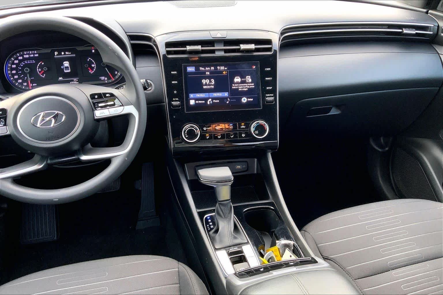Used 2023 Hampton Gray Hyundai SEL image 7