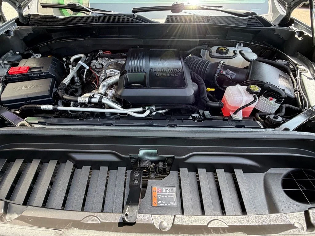 Used 2025 Gray GMC Elevation image 7