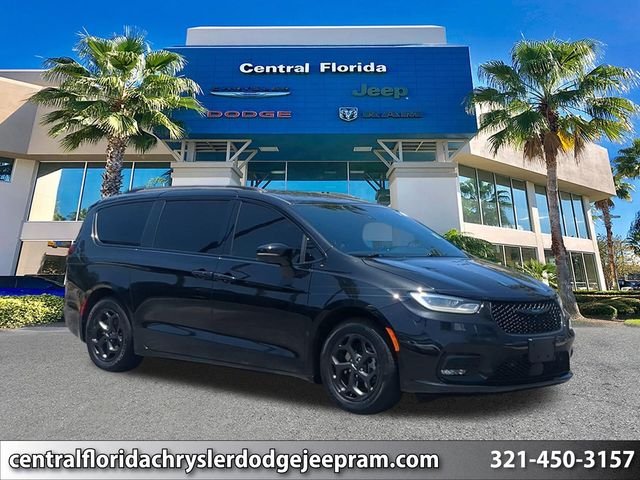 2021 Chrysler Pacifica Hybrid Touring L Hybrid's photo