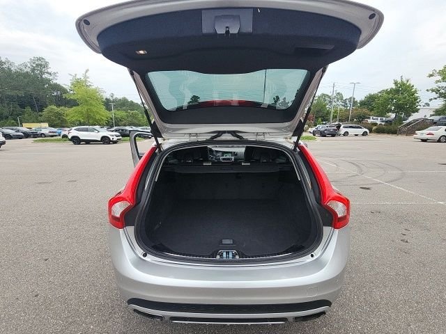 Used 2017 Silver Volvo T5 image 15